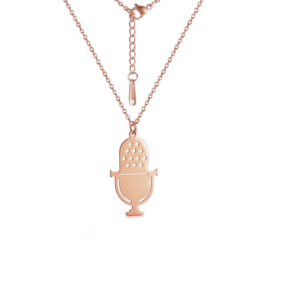 Collier avec pendentif microphone