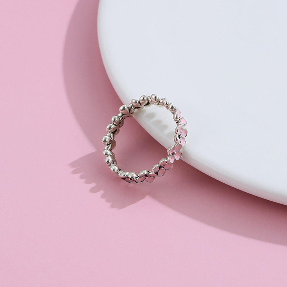 Bague avec un motif floral