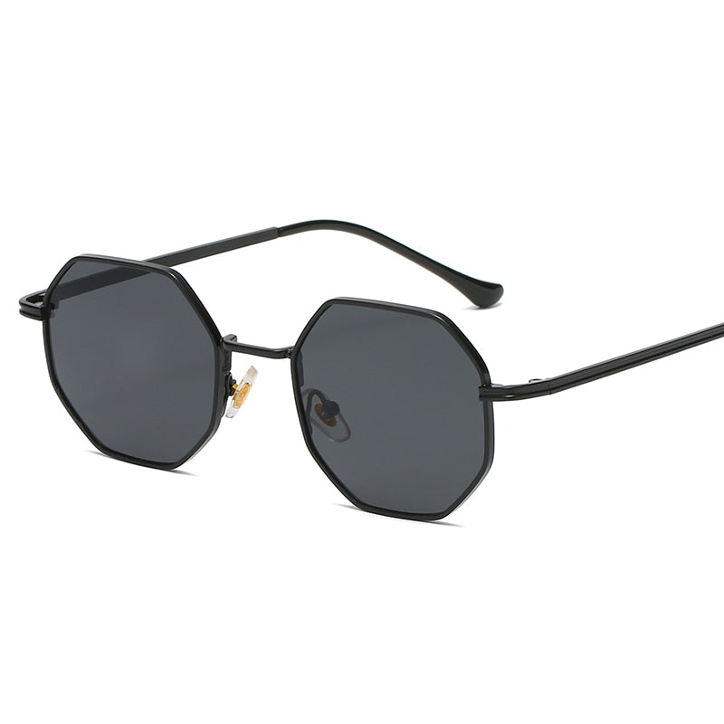 Lunettes de soleil géométriques avec des montures fines