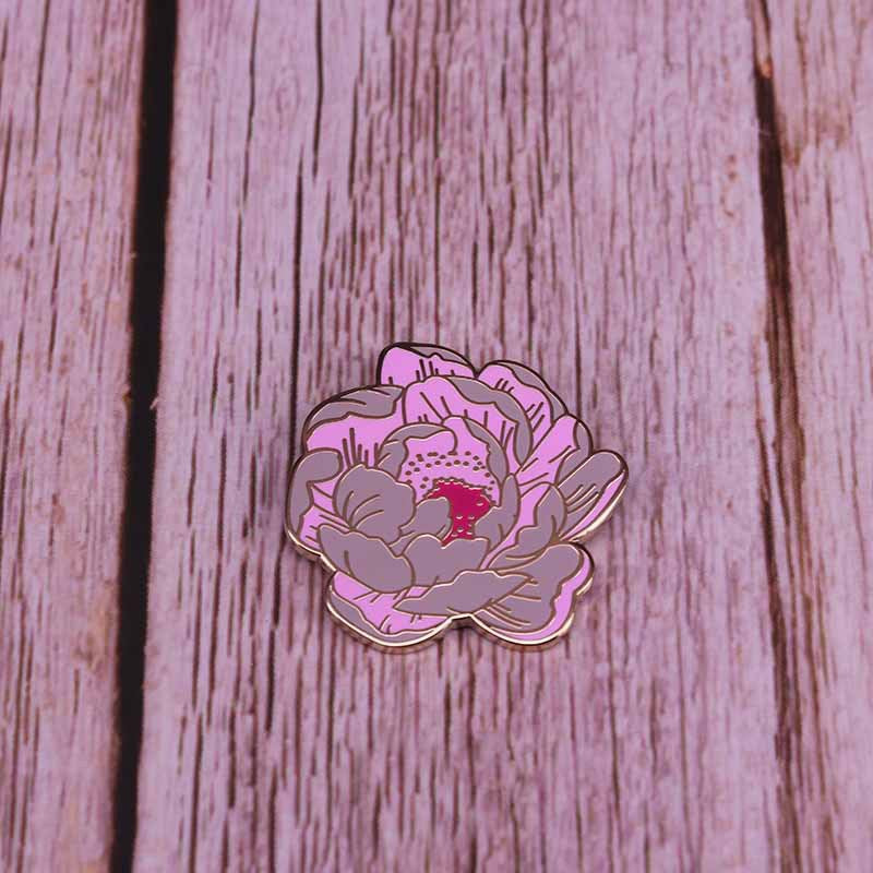 Broche fleur de pivoine