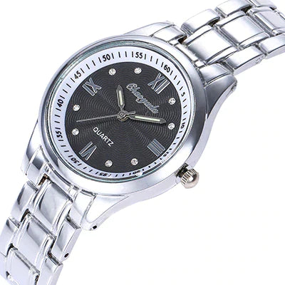 Montre classique pour dames sur un bracelet
