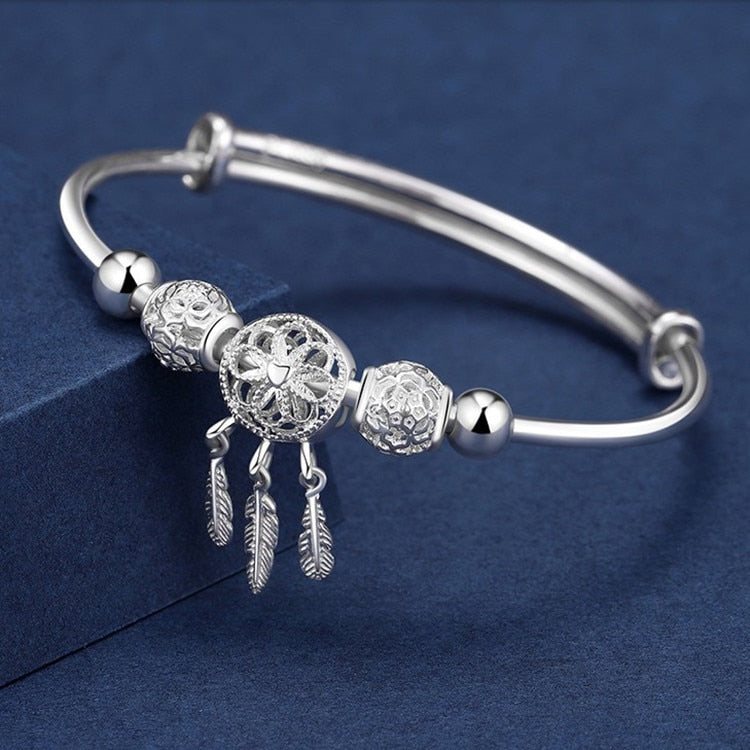 Bracelet avec un motif attrape-rêves