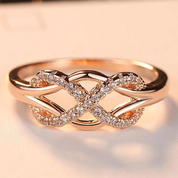 Bague avec motif de signe de l'infini