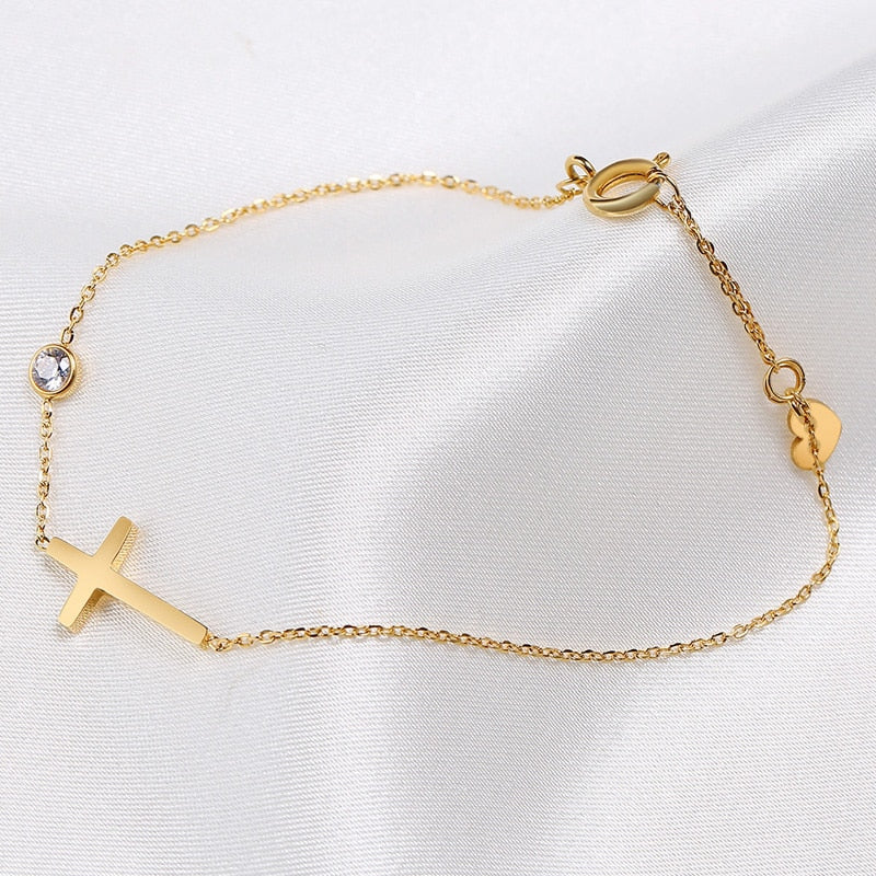 Bracelet avec zircone cubique et une croix