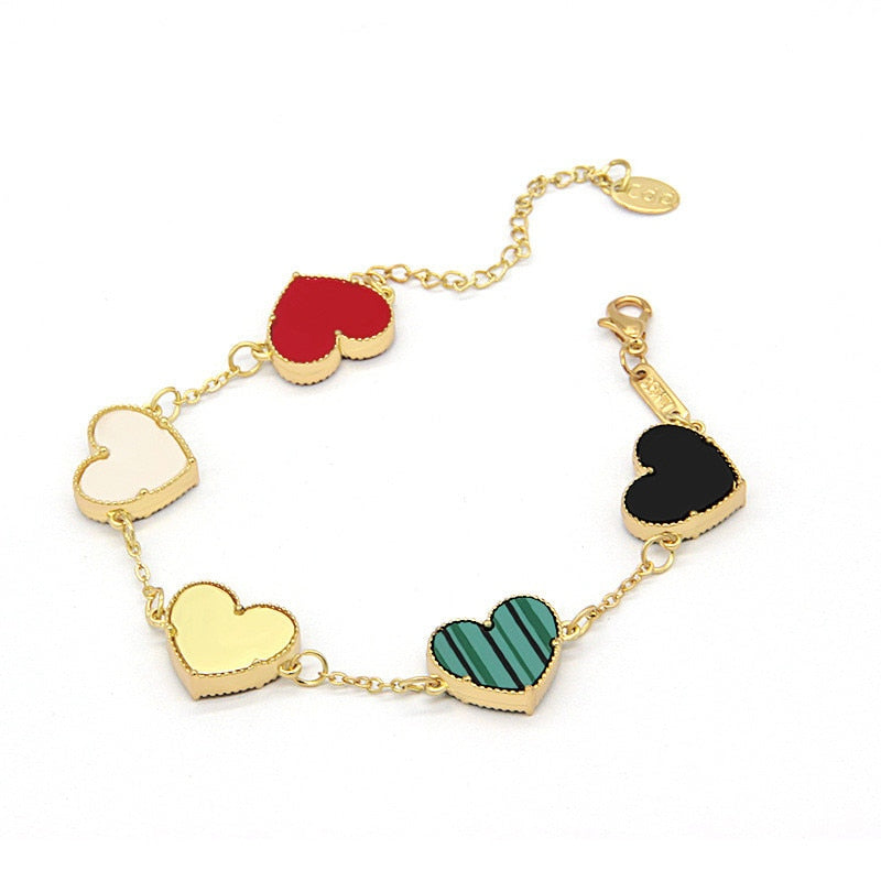 Bracelet avec des cœurs