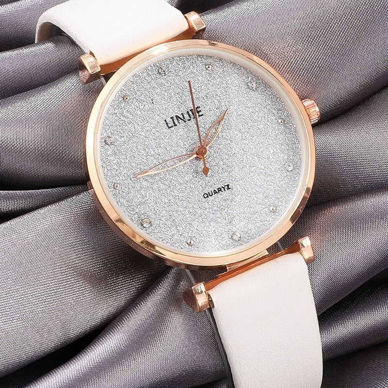 Montre pour dames avec un cadran étincelant