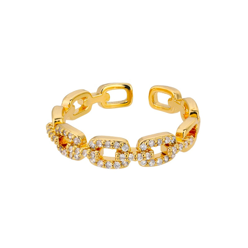 Bague avec des zircons décoratifs