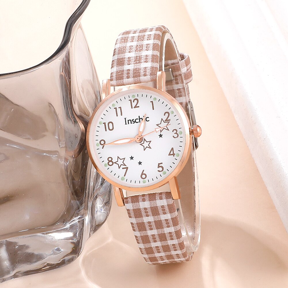 Montre pour dames avec motif d'étoile