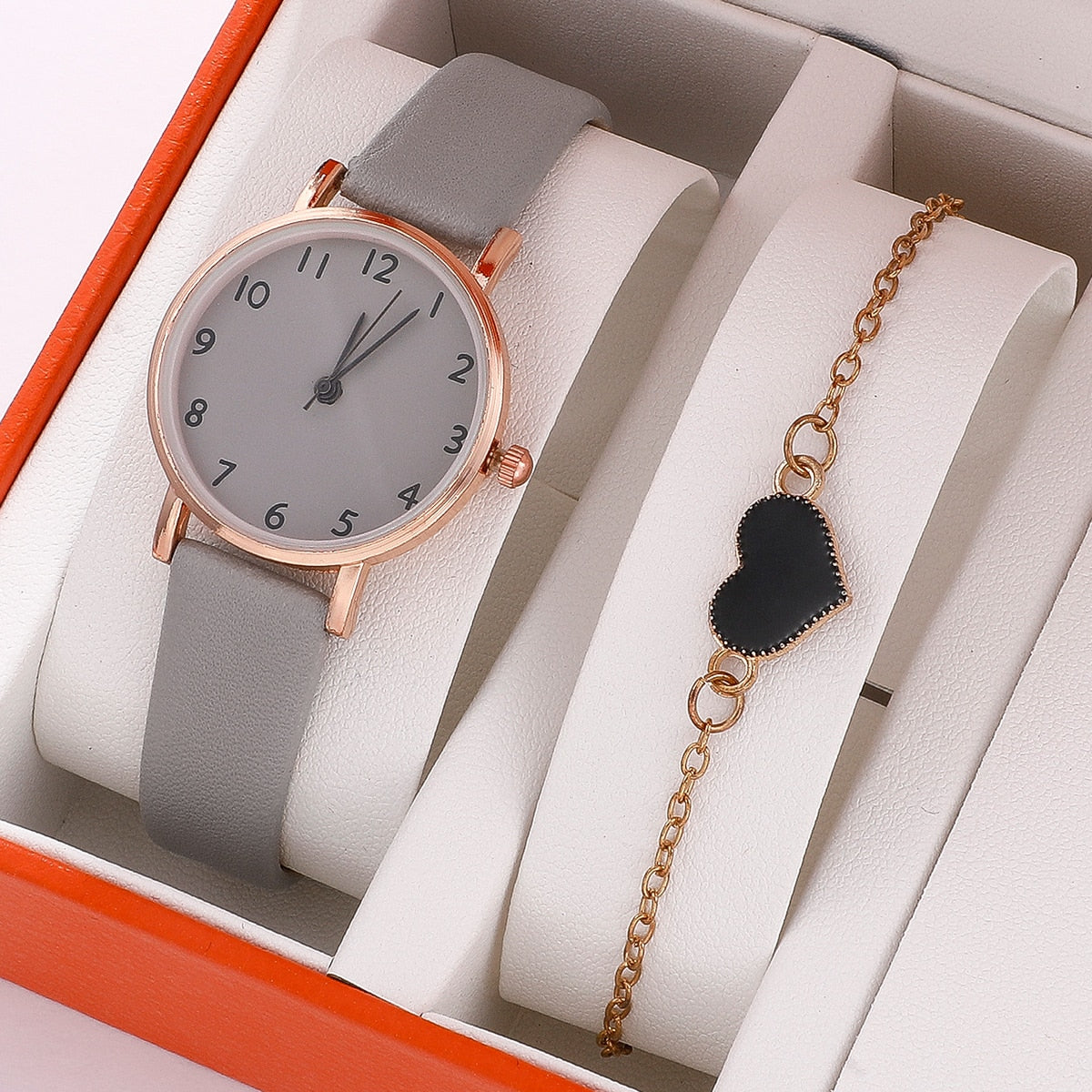Montre classique pour femmes avec un bracelet