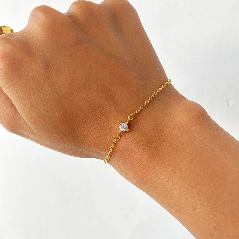 Bracelet minimaliste avec zircone cubique