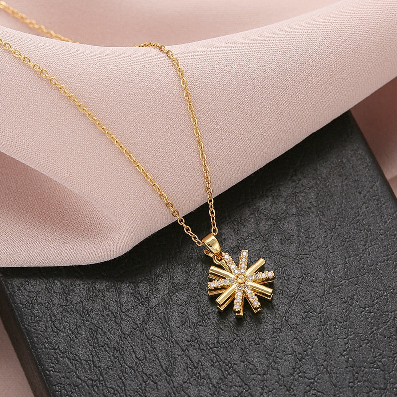 Collier avec un pendentif en forme d'étoile