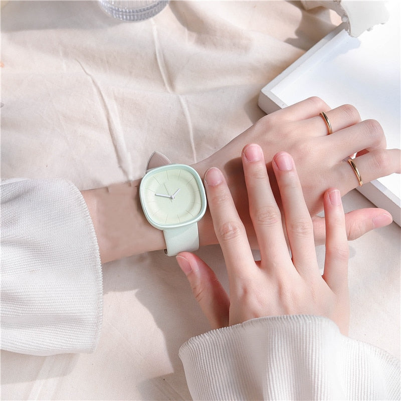 Montre pour dames minimalistes