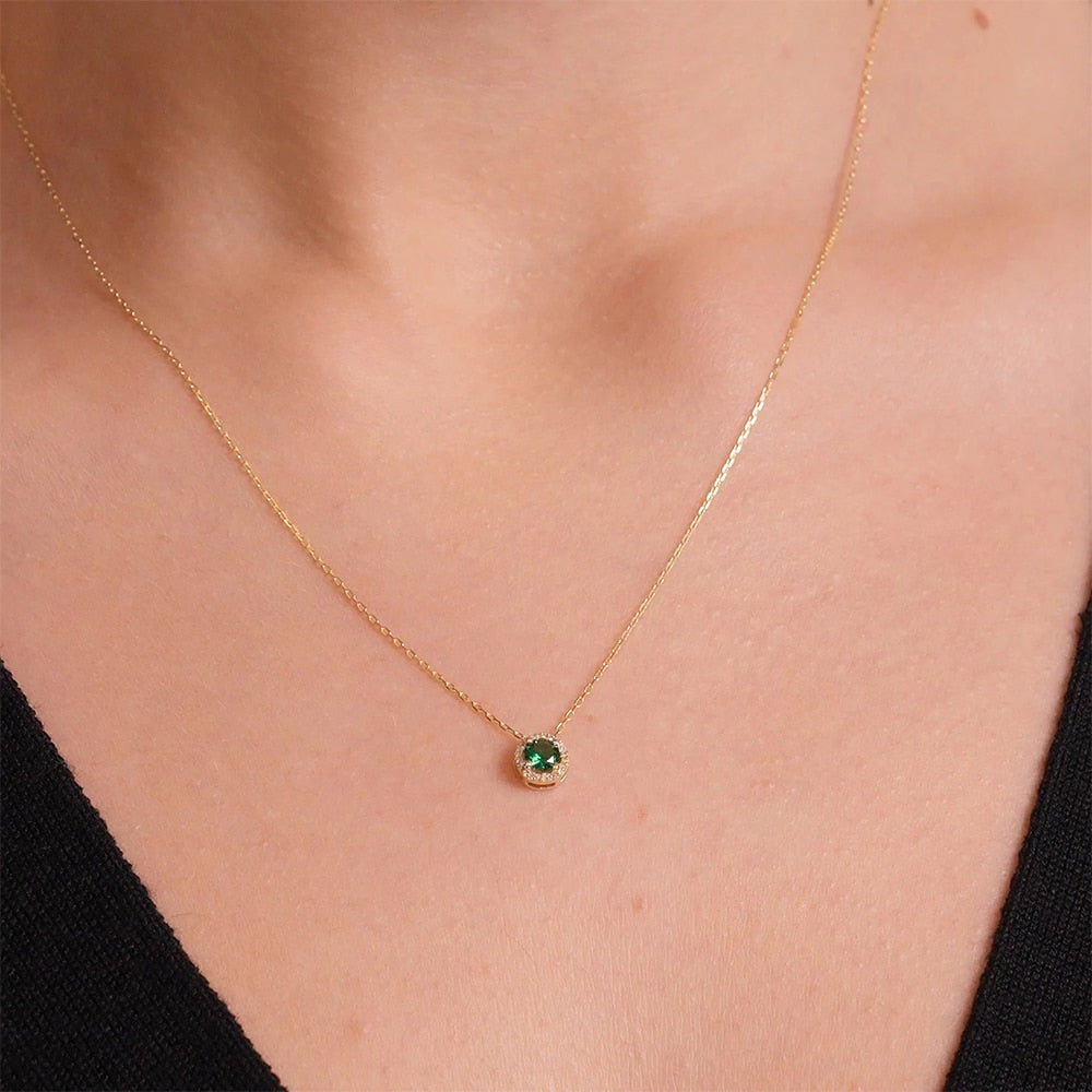Collier minimaliste avec zircon cubique