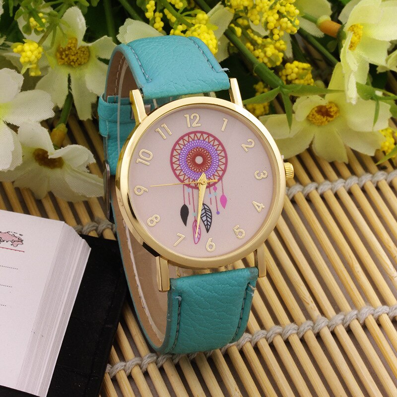 Montre pour femmes avec un motif attrape-rêves
