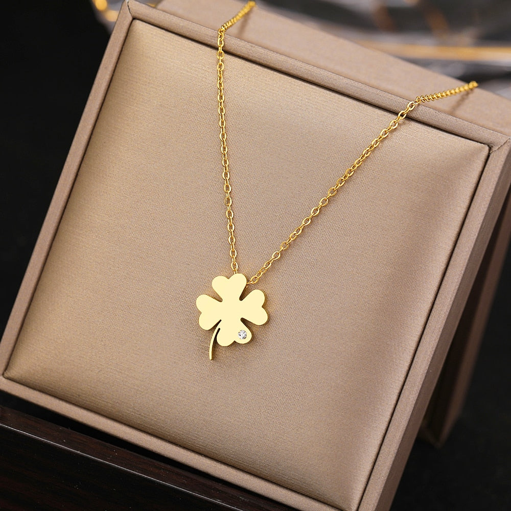 Collier avec trèfle à quatre feuilles