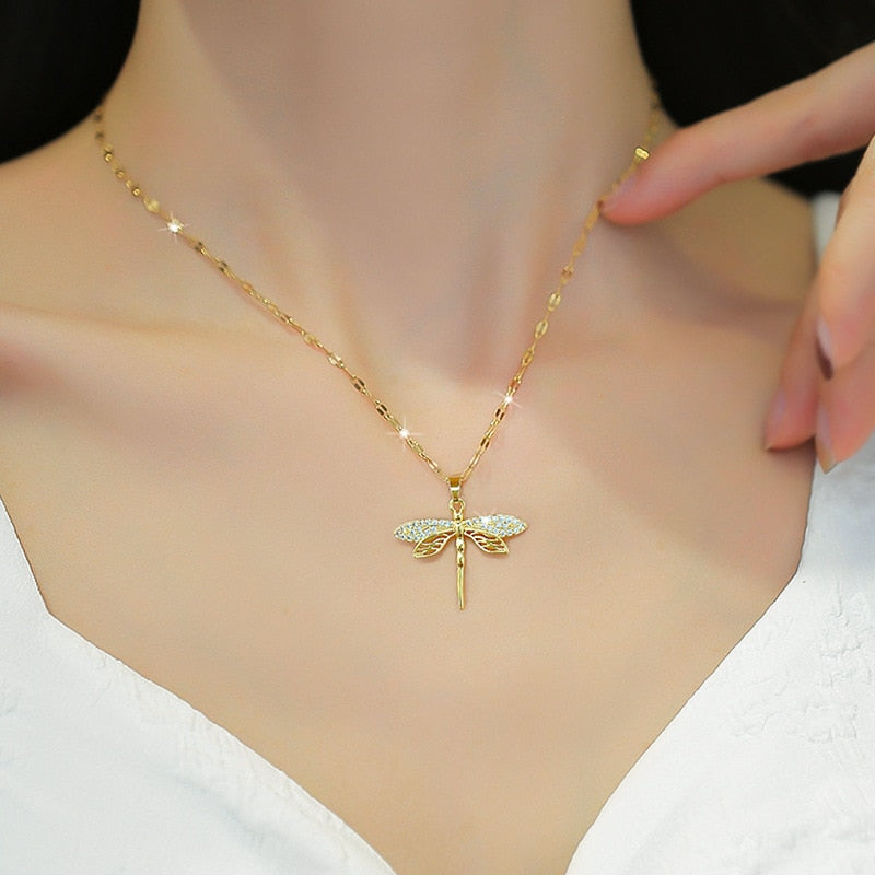 Collier avec pendentif - libellule