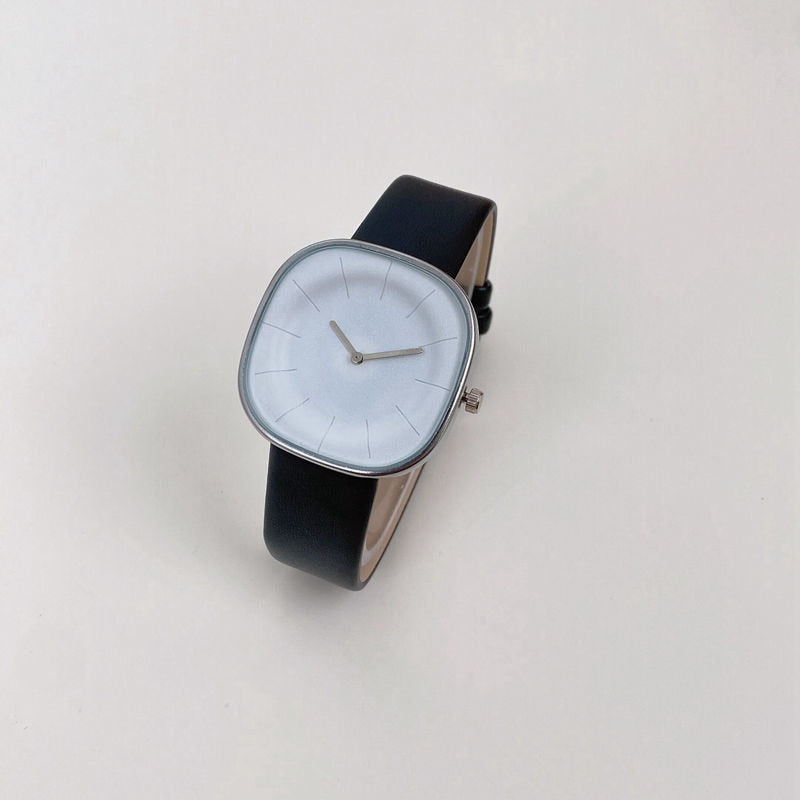 Montre pour dames minimalistes