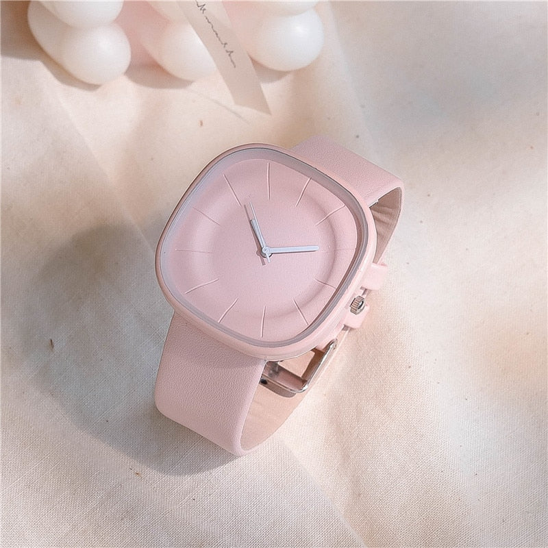 Montre pour dames minimalistes