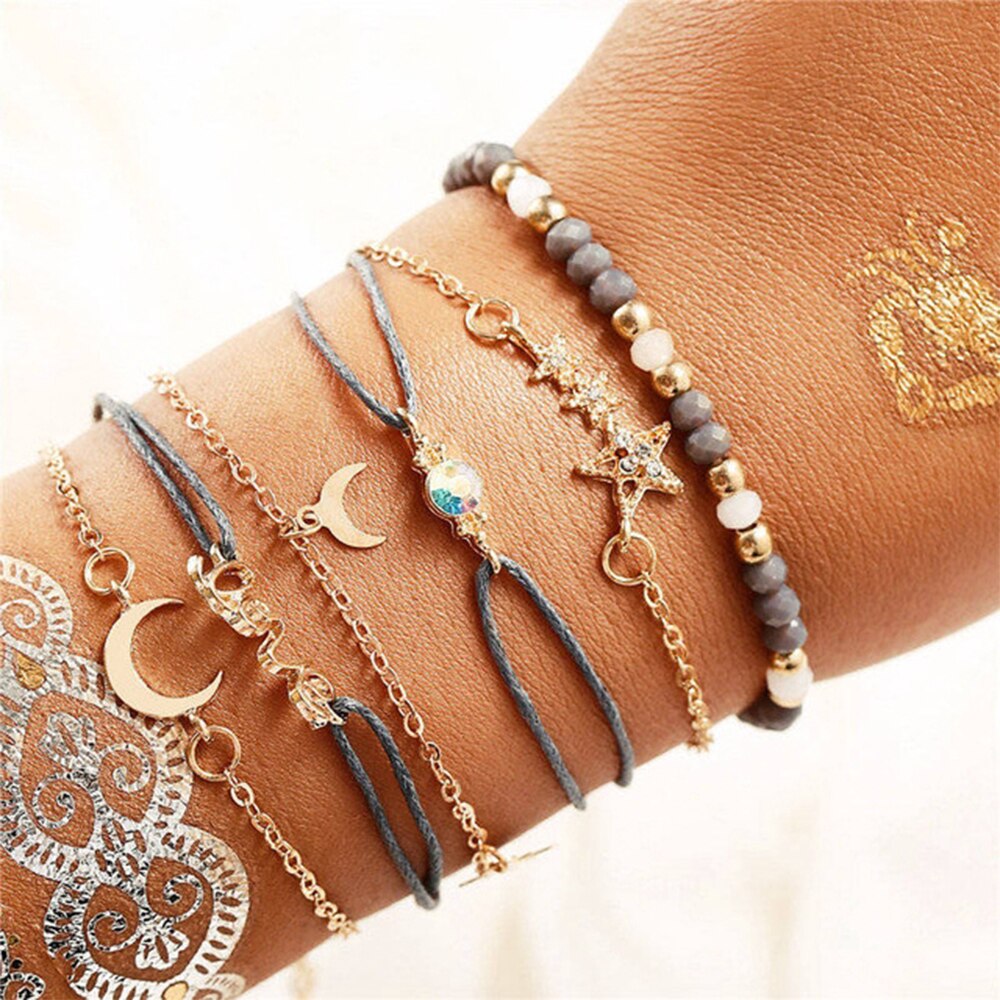 Un ensemble de bracelets