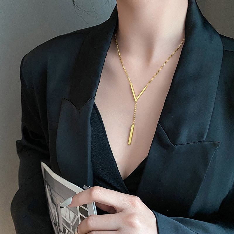 Collier en forme de V long