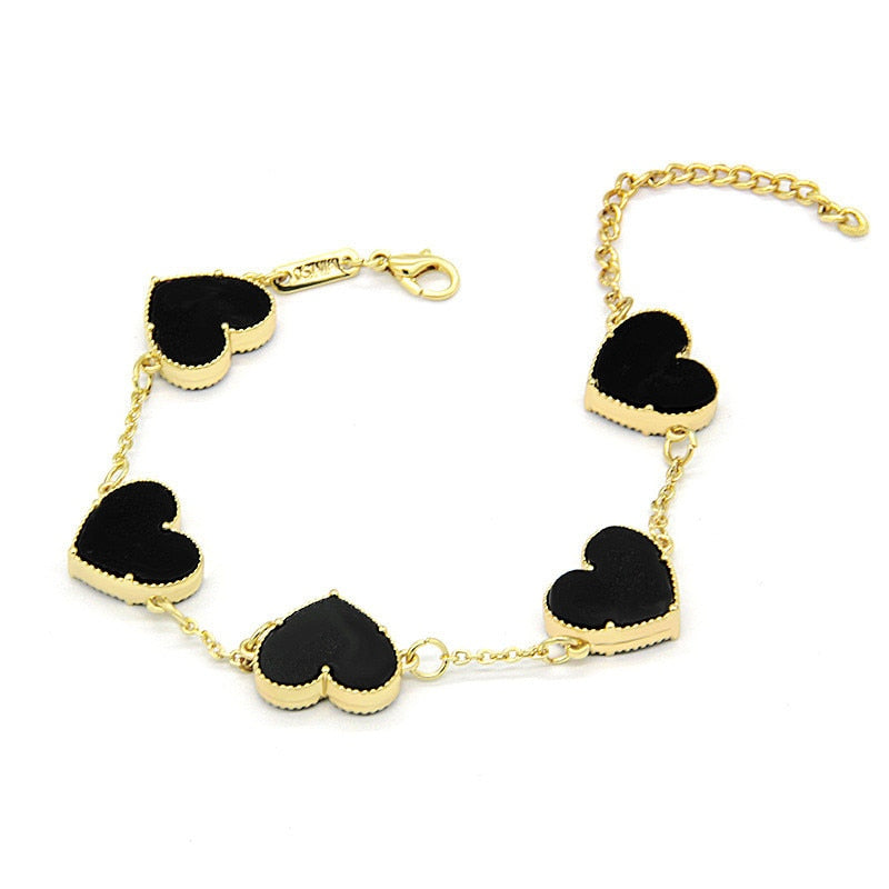 Bracelet avec des cœurs
