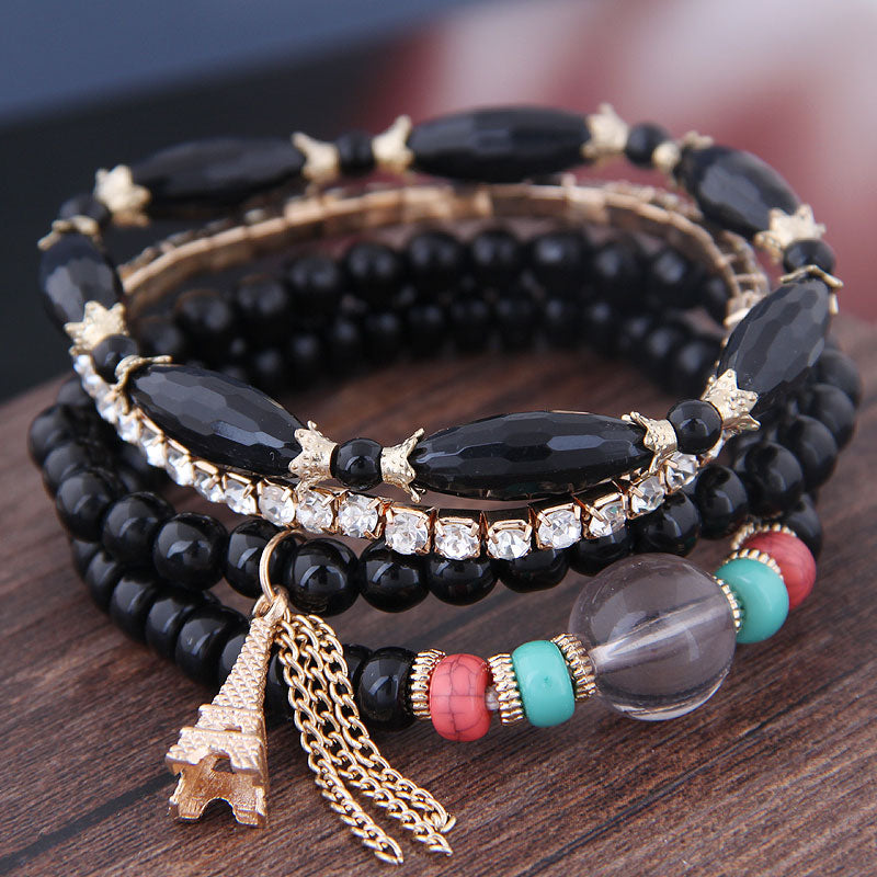 Ensemble de bracelets avec des perles et des zircones cubiques