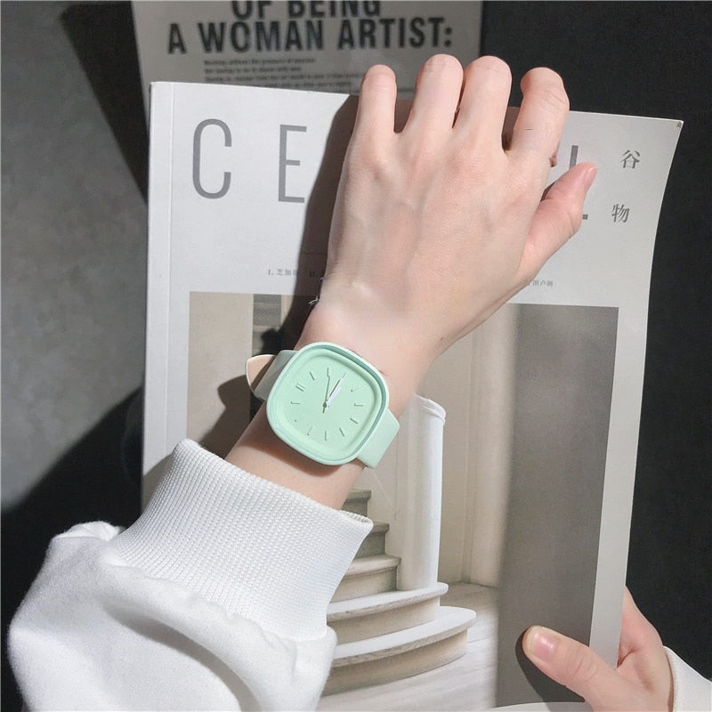 Montre en silicone minimaliste pour dames