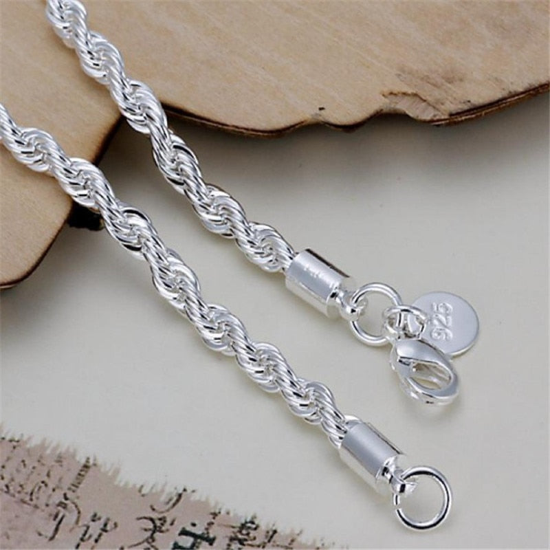Bracelet argenté avec tressage