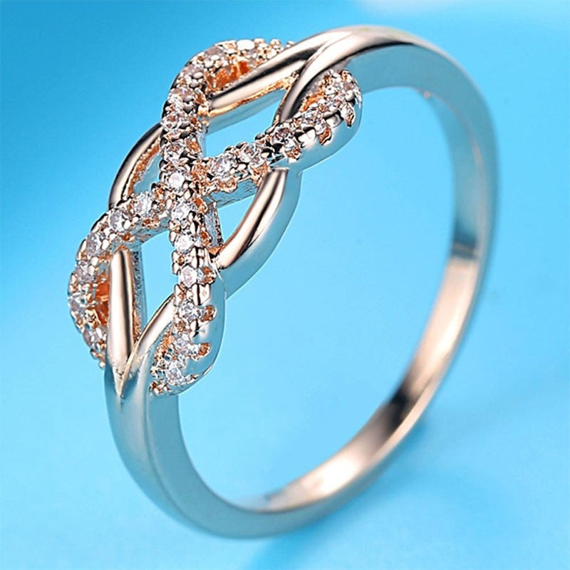 Bague avec motif de signe de l'infini