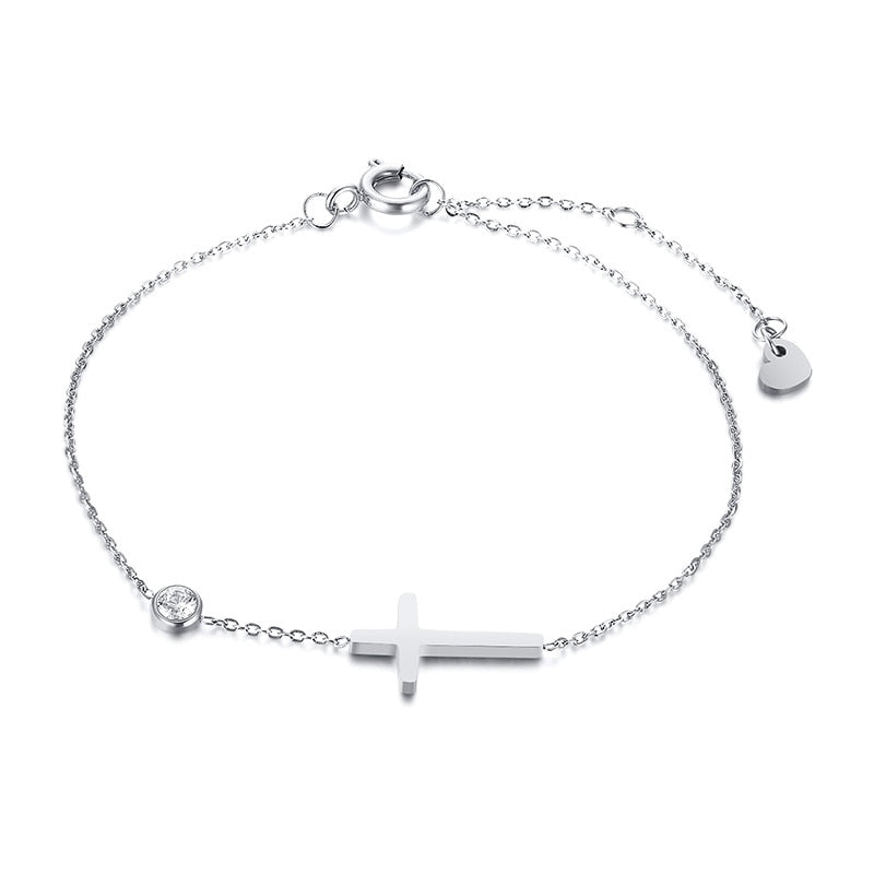 Bracelet avec zircone cubique et une croix