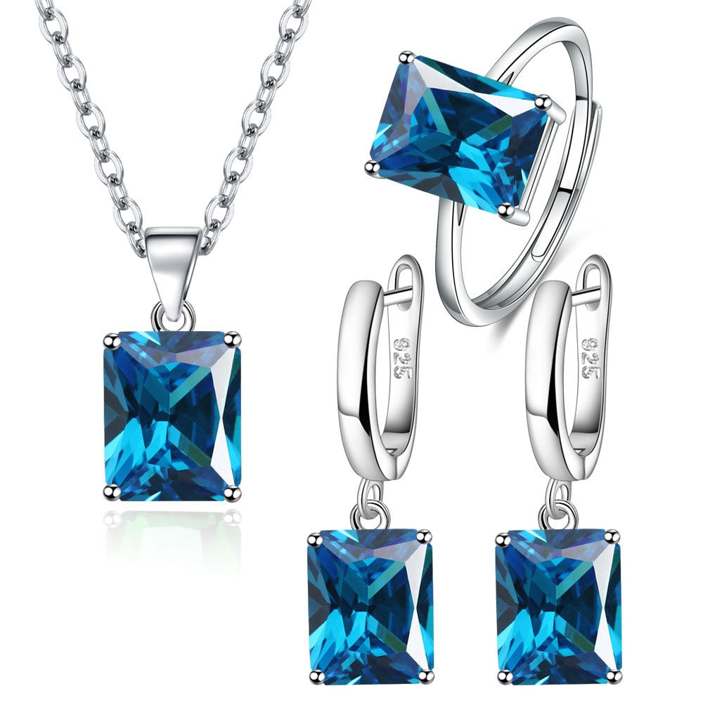 Ensemble de bijoux en argent avec des zircons colorés