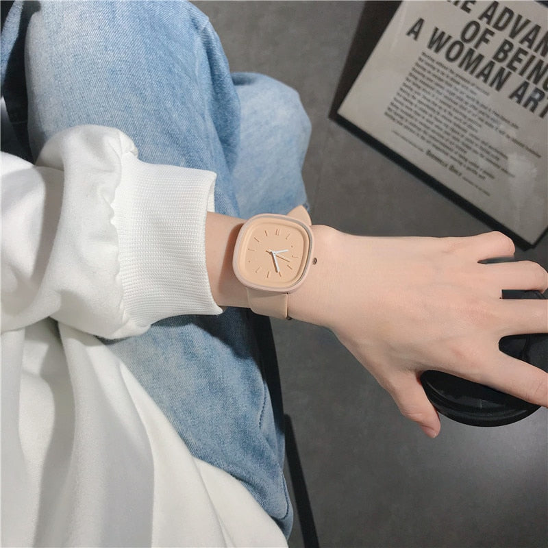 Montre en silicone minimaliste pour dames