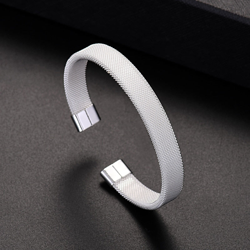 Bracelet ouvert avec un tissage épais