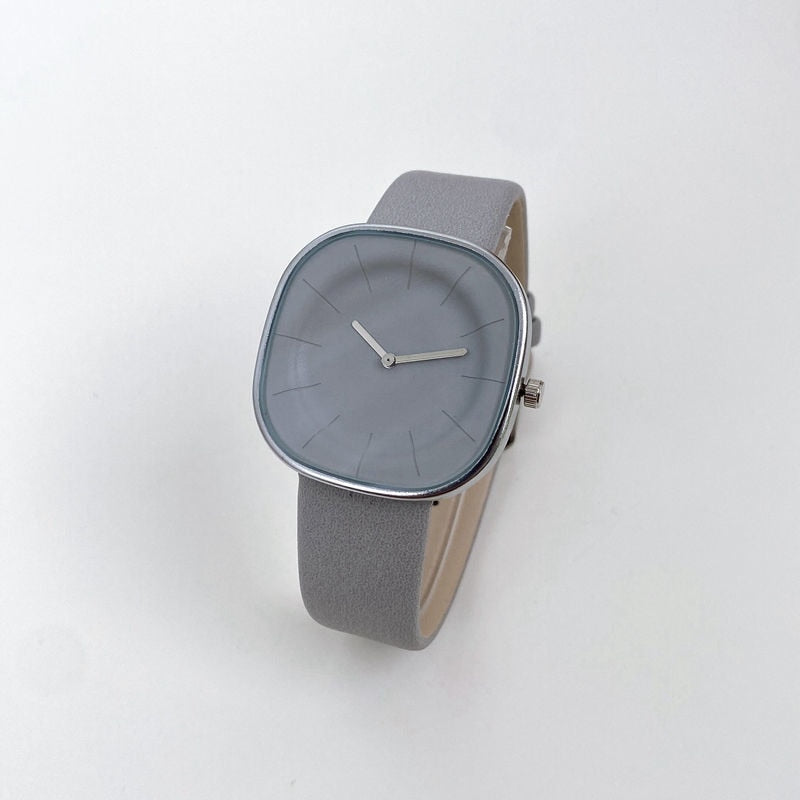 Montre pour dames minimalistes