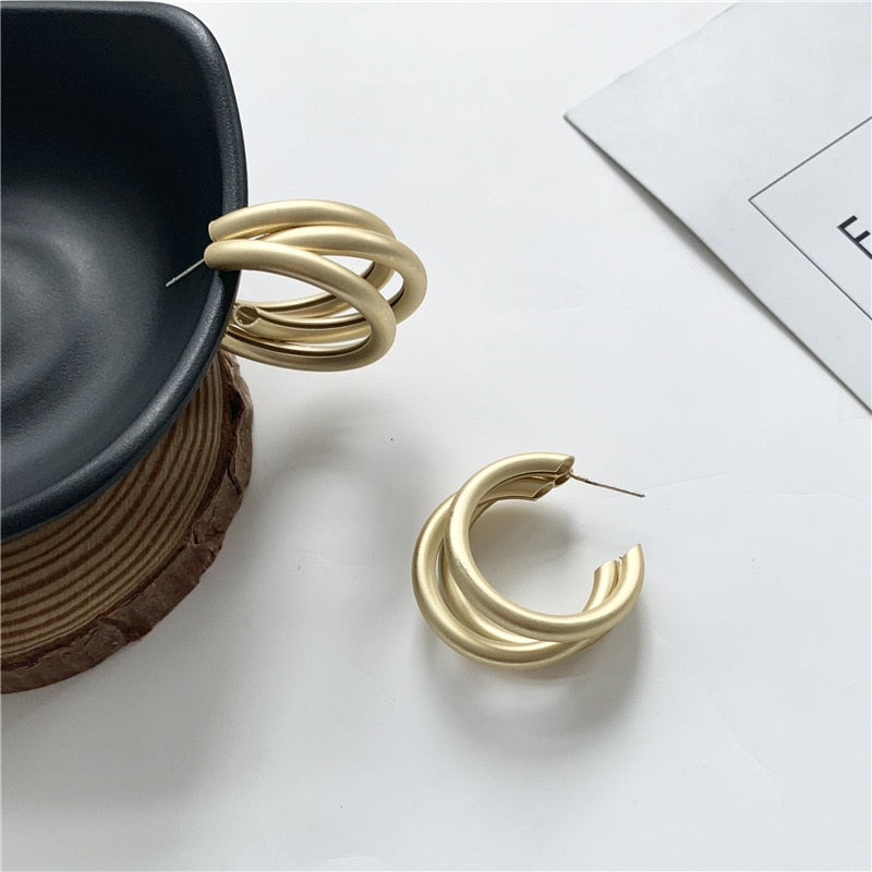 Boucles d'oreilles en cercle mat