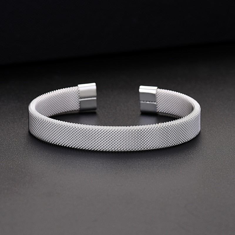 Bracelet ouvert avec un tissage épais