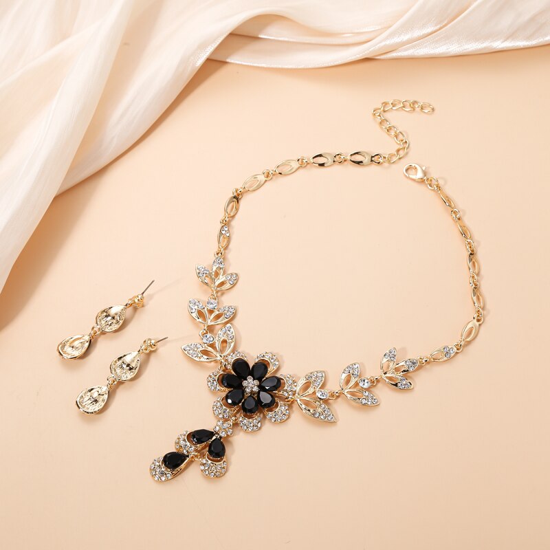 Un ensemble de bijoux élégant
