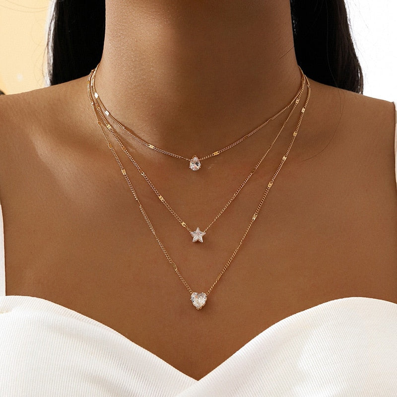 Collier délicat à trois chaînes