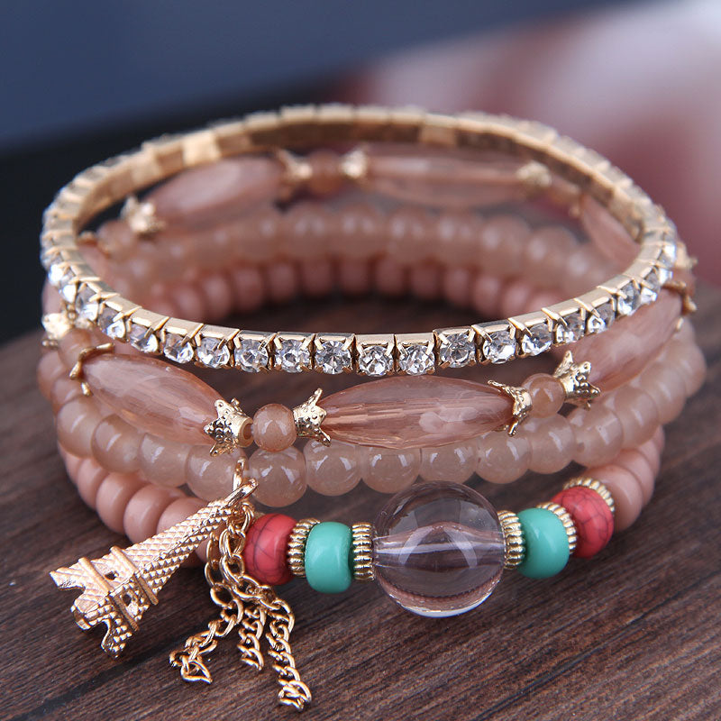 Ensemble de bracelets avec des perles et des zircones cubiques