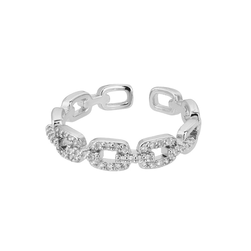 Bague avec des zircons décoratifs