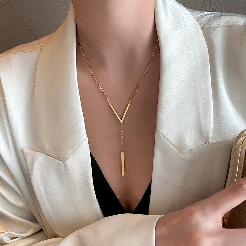 Collier en forme de V long