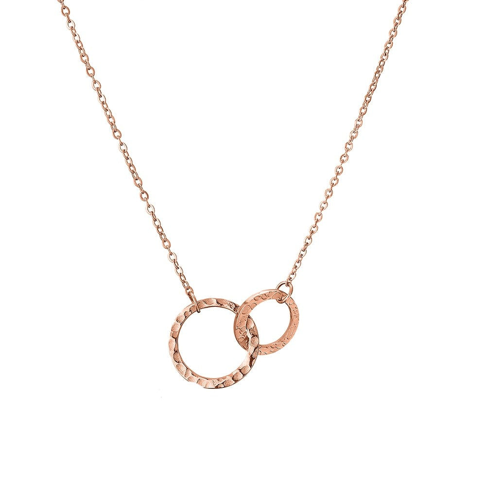 Collier avec un pendentif rond