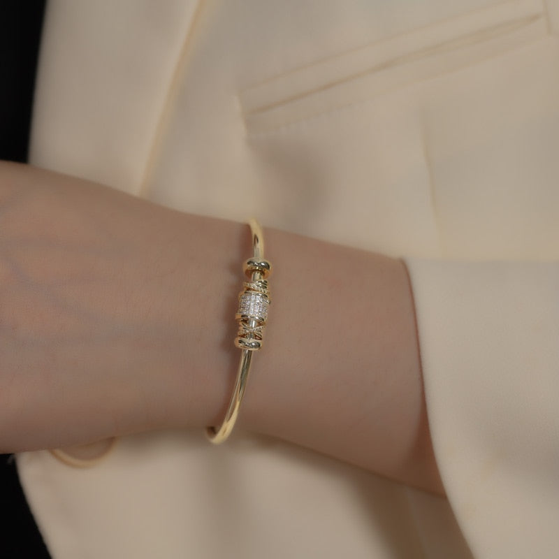 Bracelet ouvert élégant
