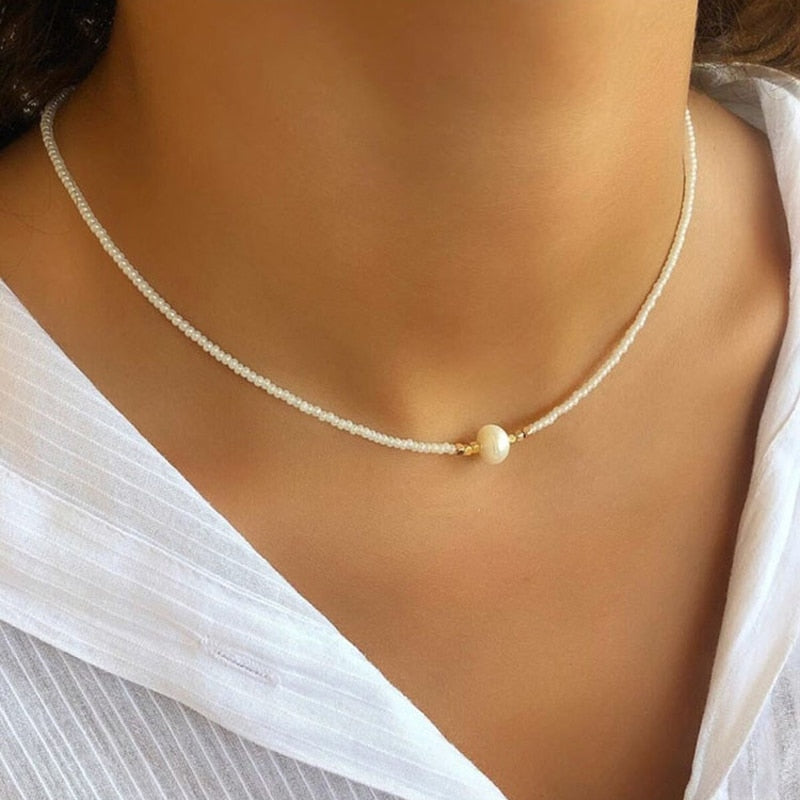 Collier ras du cou coloré