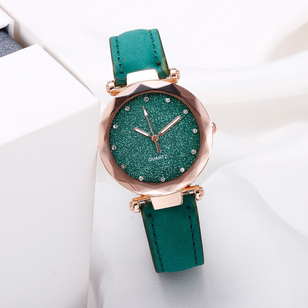 Montre pour dames avec un cadran scintillant sur un bracelet