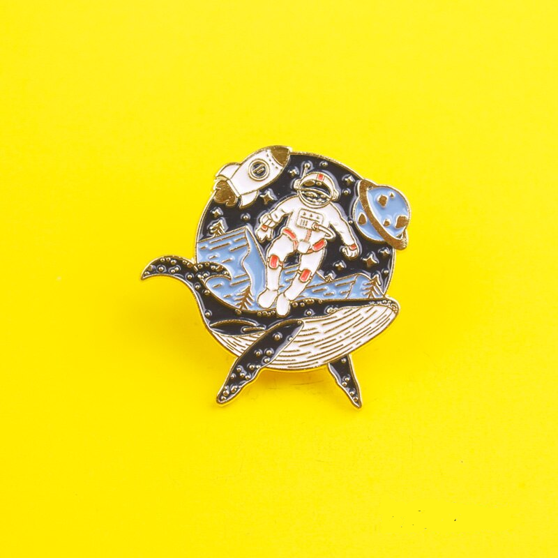 Pin - astronaute et baleine