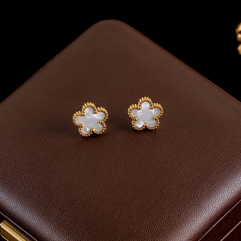 Boucles d'oreilles fleurs élégantes