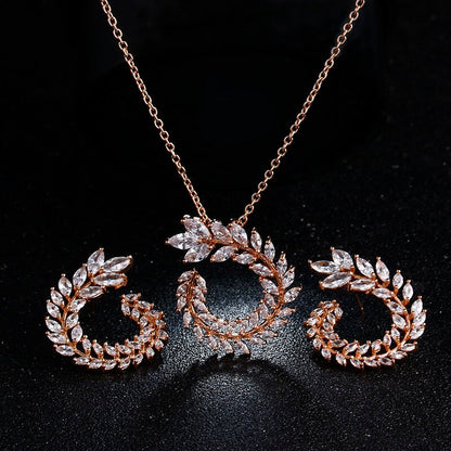 Ensemble de bijoux avec un motif de feuille