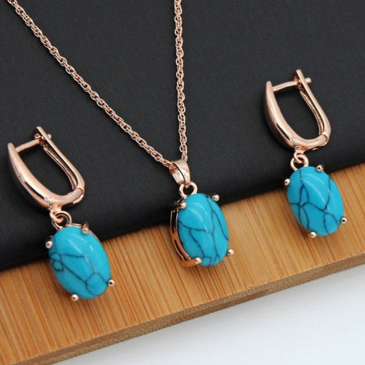 Ensemble de bijoux avec une pierre colorée