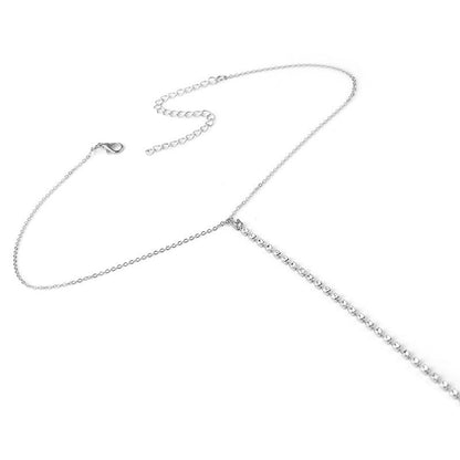 Chaîne de poitrine simple avec zircons